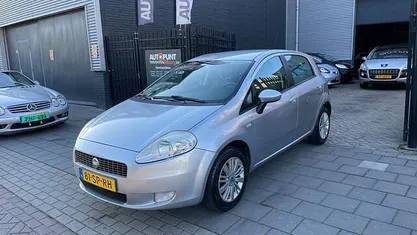 Occasion Fiat Grande Punto 78 PK (57 kW) 2006 Grijs Hatchback