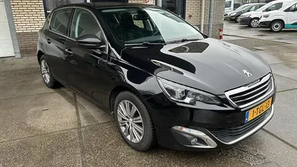 Occasion Peugeot 308 125 PK (91 kW) 2014 Hatchback