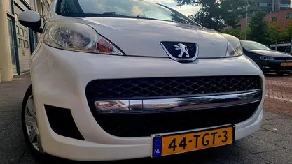 Wit Gebruikt 2012 Peugeot 107 Hatchback | € 3.850 (Eerlijke prijs)