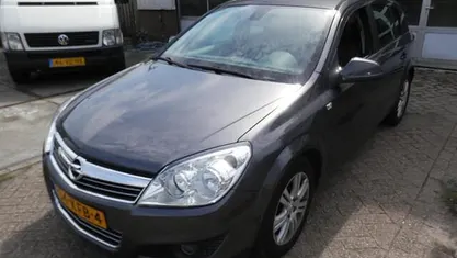 Grijs Gebruikt 2009 Opel Astra Cosmo Hatchback | € 1.490 (Goede deal)