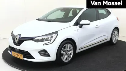 Wit Gebruikt 2020 Renault Clio V Zen Hatchback | € 13.435 (Eerlijke prijs)