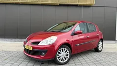 Gebruikt 2009 Renault Clio II Collection Hatchback | € 1.998 (Eerlijke prijs)