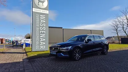 Occasion Volvo V60 Plus 349 PK (256 kW) 2022 Zwart (metallic) Stationwagen