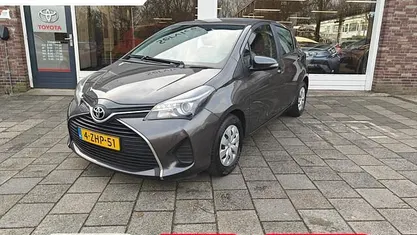 Occasion 2015 Toyota Yaris Hatchback | € 10.450 (Eerlijke prijs)