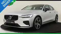 Gebruikt 2021 Volvo S60 R-Design Sedan | € 33.890 (Eerlijke prijs)