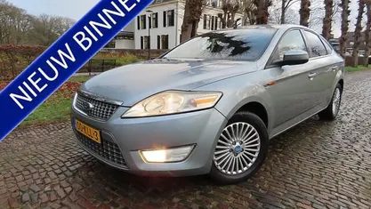 Grijs Gebruikt 2010 Ford Mondeo Limited Hatchback | € 2.495 (Eerlijke prijs)