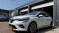 Wit Gebruikt 2021 Renault Clio V Intens Hatchback | € 16.895 (Goede deal)