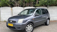 Gebruikt 2002 Ford Fusion MPV | € 999 (Eerlijke prijs)