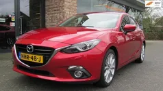 Rood Gebruikt 2016 Mazda 3 Hatchback | € 15.450 (Eerlijke prijs)
