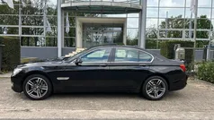 Zwart, metallic lak Gebruikt 2012 BMW 740 Executive Sedan | € 15.900 (Eerlijke prijs)