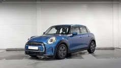 Gebruikt 2023 Mini Cooper Classic Hatchback | € 27.450 (Eerlijke prijs)