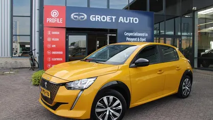 Geel Gebruikt 2022 Peugeot e-208 Active Hatchback | € 16.550 (Eerlijke prijs)