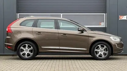 Occasion 2015 Volvo XC60 Summum SUV | € 16.950 (Eerlijke prijs)