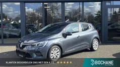 Grijs Gebruikt 2020 Renault Clio V Zen Hatchback | € 13.040 (Eerlijke prijs)