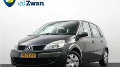 Grijs Gebruikt 2007 Renault Scénic II Business MPV | € 2.250 (Eerlijke prijs)