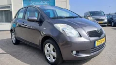Grijs Gebruikt 2007 Toyota Yaris Hatchback | € 4.250 (Eerlijke prijs)