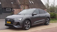 Grijs Gebruikt 2020 Audi e-tron Basis SUV | € 31.490 (Eerlijke prijs)
