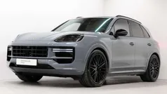 Grijs Gebruikt 2024 Porsche Cayenne Turbo E-Hybrid SUV | € 219.750 (Super prijs)