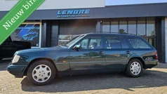 Groen Gebruikt 1995 Mercedes 220 Stationwagen | € 9.500