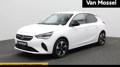 Wit Gebruikt 2022 Opel Corsa-e Elegance Hatchback | € 15.400 (Eerlijke prijs)
