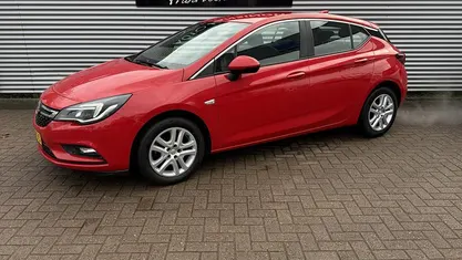 Gebruikt 2017 Opel Astra Edition Hatchback | € 9.999 (Eerlijke prijs)