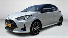 Wit Gebruikt 2024 Toyota Yaris Hybrid Sport Hatchback | € 28.445 (Eerlijke prijs)