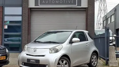 Occasion Toyota iQ 68 PK (50 kW) 2009 Zilver Hatchback