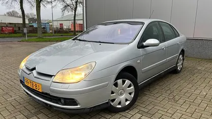 Grijs Gebruikt 2006 Citroën C5 Hatchback | € 2.250 (Goede deal)