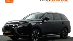 Zwart Gebruikt 2016 Mitsubishi Outlander P-HEV Instyle SUV | € 17.900 (Eerlijke prijs)