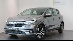 Grijs Gebruikt 2024 Dacia Sandero Expression Hatchback | € 20.400 (Eerlijke prijs)