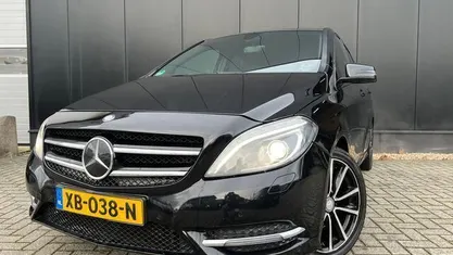 Occasion Mercedes B180 122 PK (89 kW) 2012 Zwart MPV