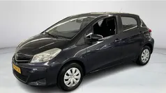 Blauw Gebruikt 2013 Toyota Yaris Hatchback | € 7.950 (Eerlijke prijs)