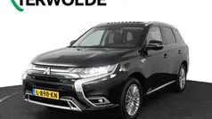 Zwart Gebruikt 2021 Mitsubishi Outlander P-HEV Intense+ SUV | € 26.795 (Eerlijke prijs)