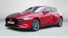 Soul red crystal m Gebruikt 2019 Mazda 3 Luxury Hatchback | € 19.950 (Eerlijke prijs)