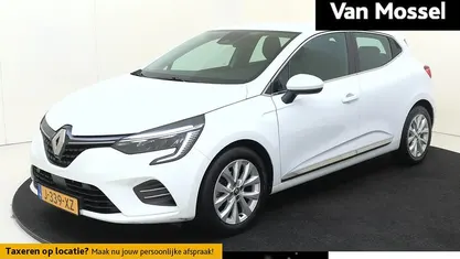 Wit Gebruikt 2020 Renault Clio V Intens Hatchback | € 15.440 (Eerlijke prijs)