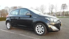 Zwart Gebruikt 2015 Hyundai i20 Hatchback | € 5.250 (Eerlijke prijs)