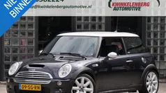 Zwart, metallic lak Gebruikt 2006 Mini Cooper S Hatchback | € 4.850 (Eerlijke prijs)