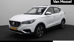 Wit Gebruikt 2020 MG ZS Luxury Sedan | € 15.495 (Eerlijke prijs)