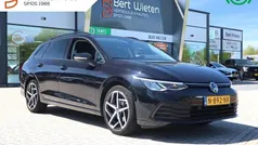 Zwart Gebruikt 2021 VW Golf VIII Style Hatchback | € 21.950 (Eerlijke prijs)