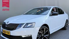 Gebruikt 2020 Skoda Octavia Business Line Hatchback | € 18.899 (Eerlijke prijs)