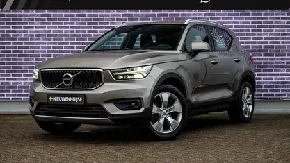 Grijs Occasion 2020 Volvo XC40 Business Edition SUV | € 27.894 (Eerlijke prijs)