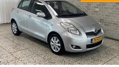 Zilver Gebruikt 2009 Toyota Yaris Executive Hatchback | € 5.450 (Eerlijke prijs)