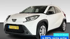 Gebruikt 2022 Toyota Aygo Play Hatchback | € 15.890 (Eerlijke prijs)