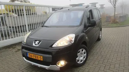 Occasion 2011 Peugeot Partner Tepee Style MPV | € 2.250 (Eerlijke prijs)