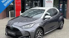 Wit Gebruikt 2020 Toyota Yaris Hybrid Executive Hatchback | € 22.499 (Eerlijke prijs)