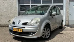 Grijs Gebruikt 2012 Renault Grand Modus Night&Day MPV | € 2.445 (Goede deal)