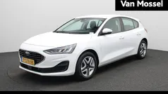 Wit Gebruikt 2022 Ford Focus Hatchback | € 13.950 (Eerlijke prijs)