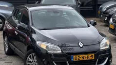 Zwart Gebruikt 2010 Renault Mégane III Hatchback | € 2.999 (Eerlijke prijs)