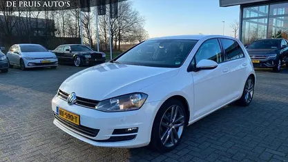 Gebruikt 2016 VW Golf VII Highline Hatchback | € 12.950 (Eerlijke prijs)
