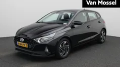 Zwart Gebruikt 2021 Hyundai i20 Comfort Hatchback | € 17.900 (Eerlijke prijs)